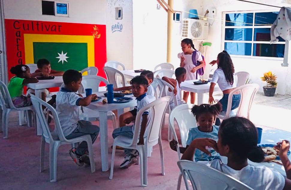 Cultivar Cartagena charity organization | Image of children's Cafeteria in Cartagena Colombia