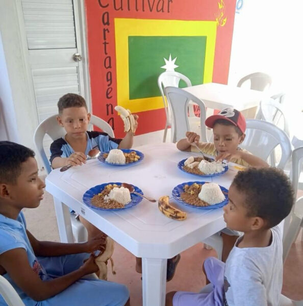 Cultivar Cartagena charity organization | Image of children's Cafeteria in Cartagena Colombia